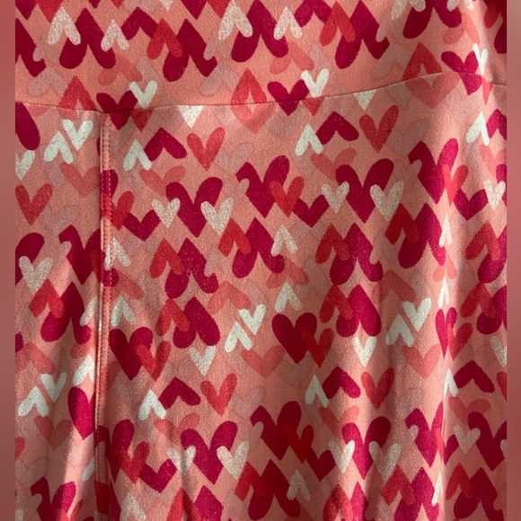 LuLaRoe‎ Tall & Curvy Valentine Heart Leggings - Picture 2 of 8
